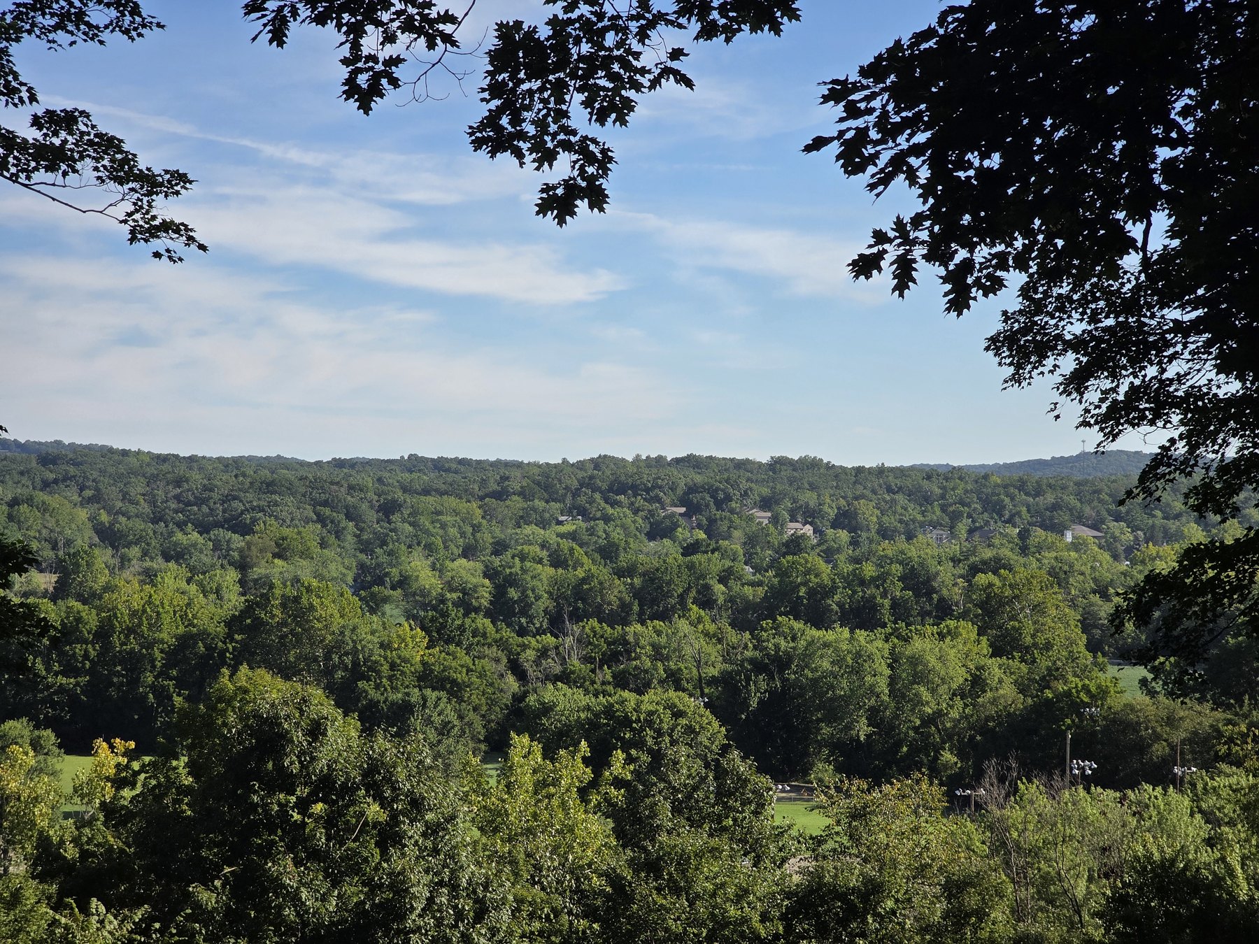Overlook of Nashville, Indiana from the surrounding hills